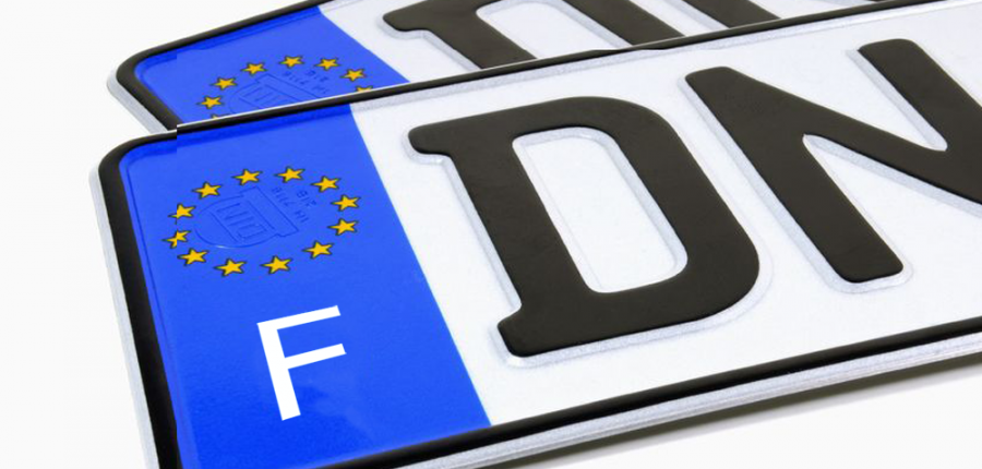 Plaque d'immatriculation : comment bien faire son choix